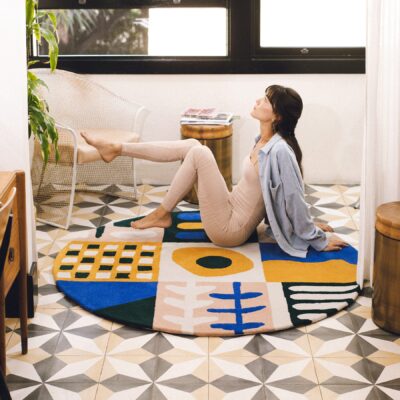 Fried-Egg-Motif-Circle-Rug.jpg
